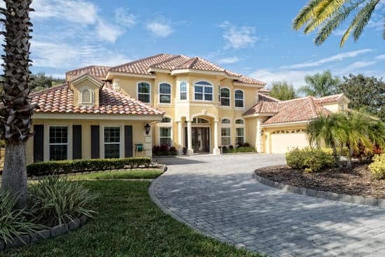 5 Materials for Driveway Pavers